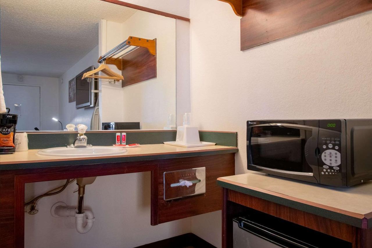 Econo Lodge Кент Экстерьер фото